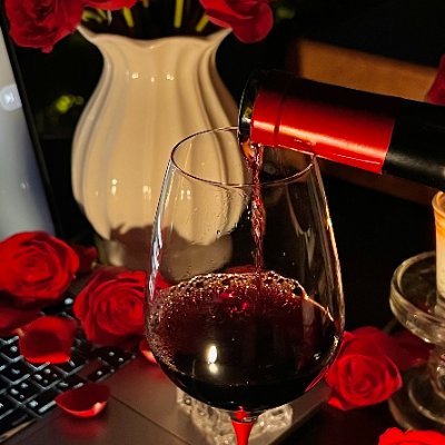 MdFardaua's profile picture. Wine lover 🍷
Exploring new blends
Cheers to the good life! 🍇✨