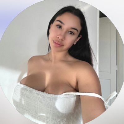 miadesignbackup's profile picture. secret account 🤫