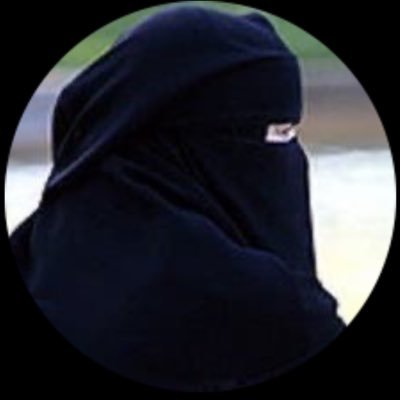 5m_2025's profile picture. عجيّزكم ما غيرها 👵🏻 أم و جدّة من زمن الطيبيين ,شعاري (( للحسابات أبواب ، اطرقوها برفق،🌿 )). الحساب رقم 50. ما بين الأقواس مقتبس 🌺