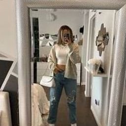 Yhawwo369's profile picture. 