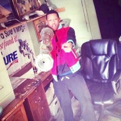 Foreverstashing's profile picture. Get Rich Or Die Tryin’ #Longlivedaguys #Freedaguys💚🩸