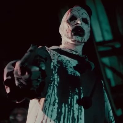 huntedfps_'s profile picture. @veilaus