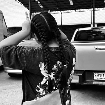 ponakmmak37415's profile picture. 