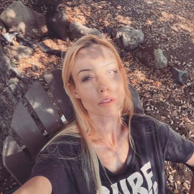 brenda9274's profile picture. 