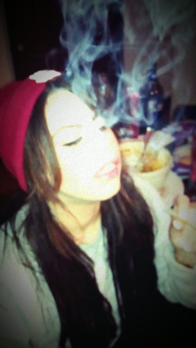 twominds1soul's profile picture. 