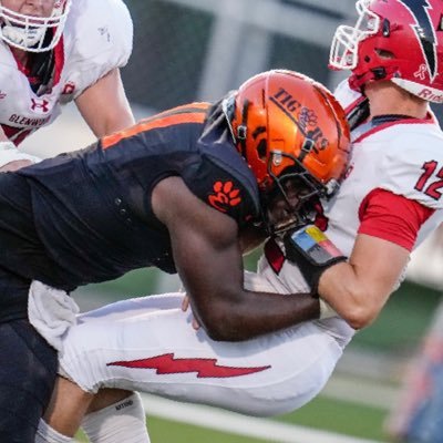 Brayhl19Hill's profile picture. Edwardsville High school 6’2.5 245 (83inch WS)EDGE, Wrestling 4.81 40yd dash . Class ‘27 Cell -763-350-2163 ,email hillbraylon09@gmail.com. 3.0 GPA
