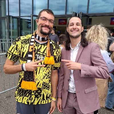 afilaz_z's profile picture. A*Z 🖥🏳🎥
Esport 💛 & Music 🕺
@GoldenHornets 🐝 #VforVictory