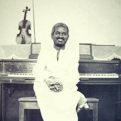 raasuchin's profile picture. இசையால் எனை ஆளும் ராசா... இசையின் ராசா 🎼🎵🎶🎹🎺🎻🥁🎸🎷