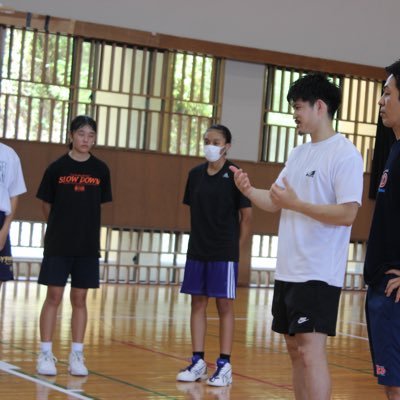 kan__15's profile picture. 沖縄を拠点にバスケスクールを運営| プレイヤーも継続中 バスケ歴22年|チームクリニック| 定期指導| グループワークアウト| 個人ワークアウト 主にバスケについてツイート
