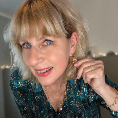 VroniqueCh2751's profile picture. 