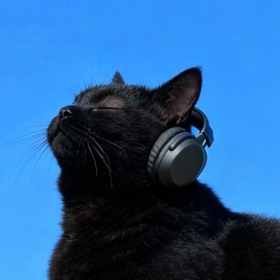 nosebleedchan's profile picture. I sit back and watch the world through the eyeholes in my oil paintings.