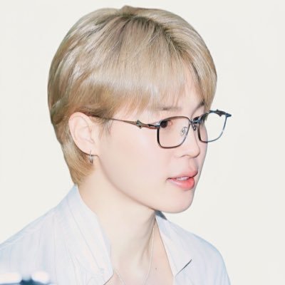 lunnamolusco's profile picture. ｡ﾟ☁︎｡⋆｡cada amanhecer é pequeno perto do brilho que você espalha, (meu) hoseok ˚₊‧꒰ა ☆ ໒ 🍂