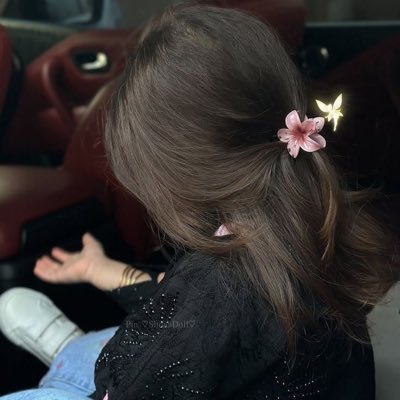 وقلبًا مِثلُ قلبـي لـن تجدهُ ماحييتُ.