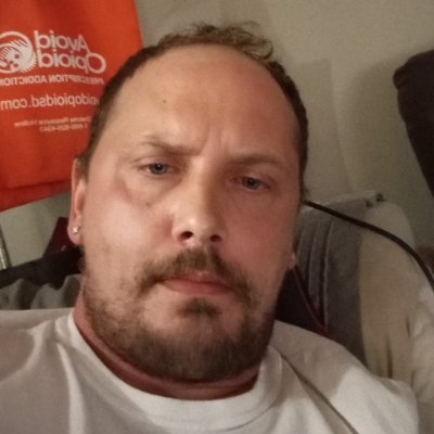 AndrewWhit53640's profile picture. 