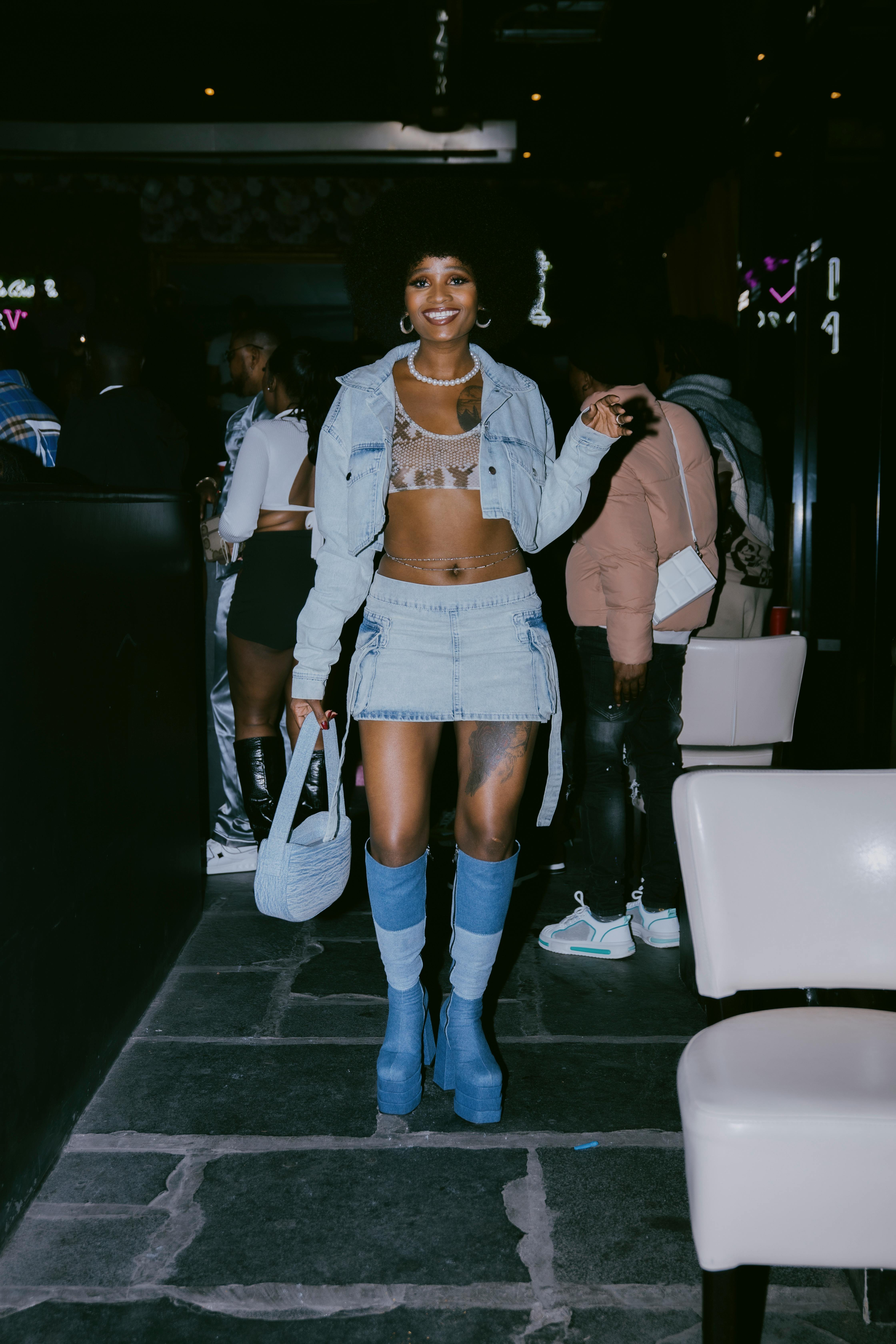 Samrichssss's profile picture. Opportunity knocks but once