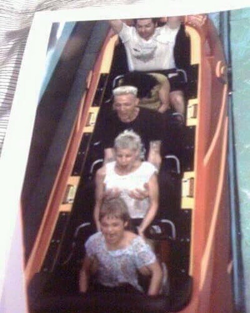 jvitchaya's profile picture. Denn wir sind Jäger, Stimmen stark, und ich weiß, ich glaube daran