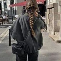 Tlawhaw7433477's profile picture. 