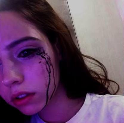 yuuk132109's profile picture. Keep your employees in the dark and occasionally throw shit at them.