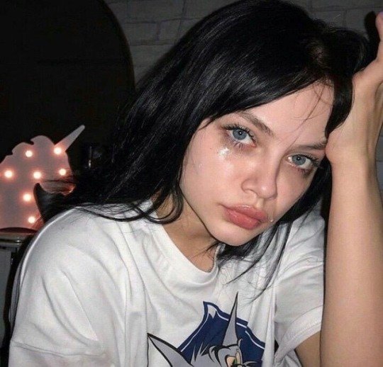 ea2ea6e884bb4e9's profile picture. Born to get gone from the get-go