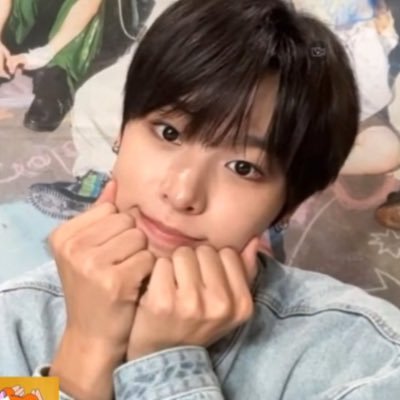 carb_on_ara's profile picture. priv and active. full time nctzen + ✂️lov evol