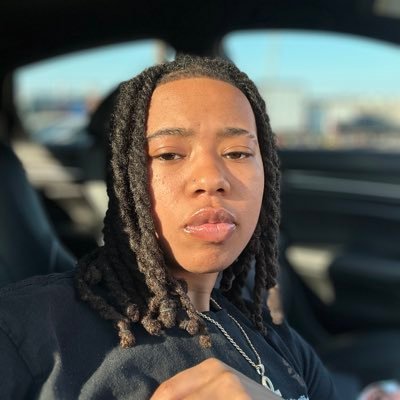 Cháe🪐🖤 Profile