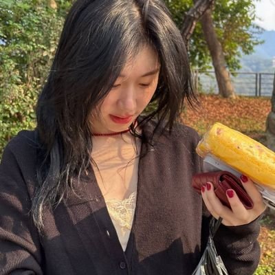 yula1111752's profile picture.
