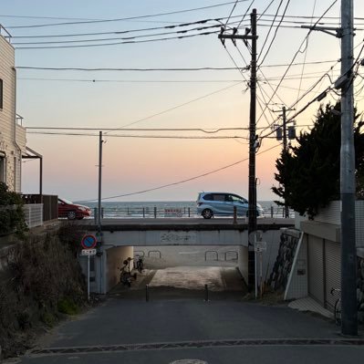 im1_kg's profile picture. 数理物理/作用素環論と読書が好きです。修士(理学)を取得した基本情報技術者です。応用情報技術者試験の勉強はじめました。