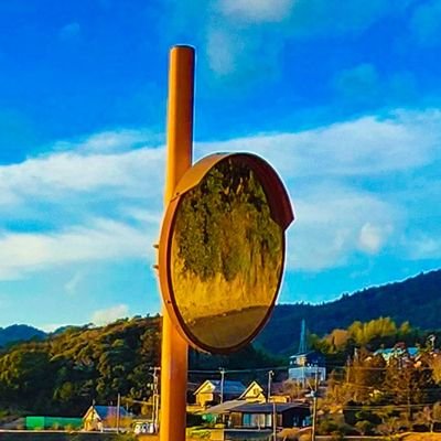 関東甲信越をメインに『いいな』と思う景色をsony α55📸片手に巡っています。写真家/自称ブロガー/自称文筆家/カーブミラー同好会会長(会員0)