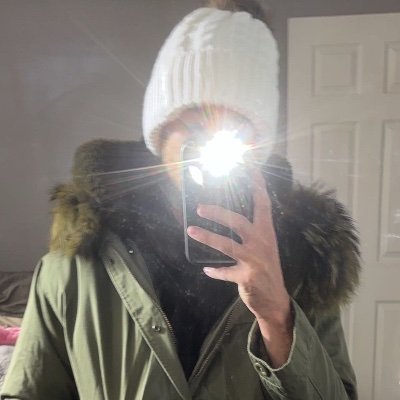 FluffyBetaPup's profile picture. 18+ account 🔞
Beta pup and lover of all  things fluffy and furry!🩷🐶 will pay for pictures/videos of your furs or UGG boots💸