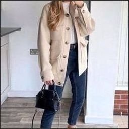 FlaviaLeve62410's profile picture. Keep your heels, head, and standards high.