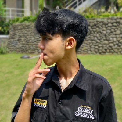 _itsgraciano's profile picture. 1-800-hot-n-fun