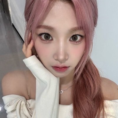 izsixn's profile picture. enha + ggs
