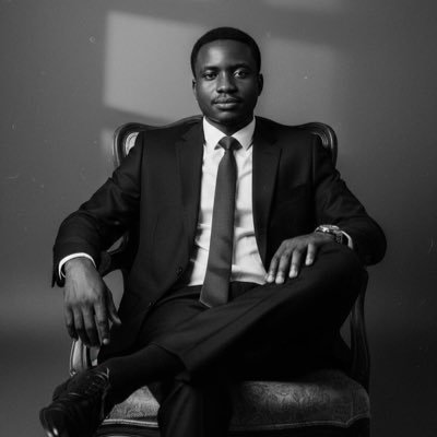 DNtwangia's profile picture. Une personne authentiquement heureuse se distingue 
avant tout par sa façon d’envisager la vie 😌