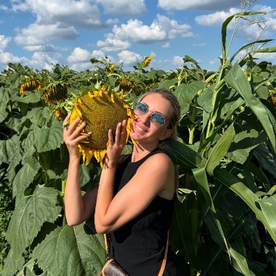 anna930111's profile picture. When you can control your desires, you are already ahead of 90% of people.