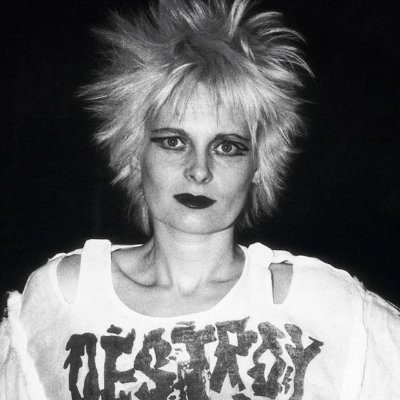 WeHiddenFewV2's profile picture. Punks Dead add my priv @ihavenoorgans