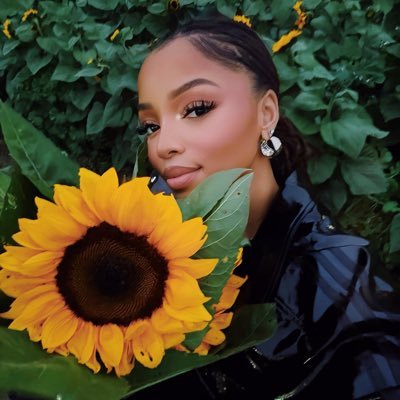 chloesdestiny's profile picture. CHLÖE X HALLE STAN 💕💚💕 Everything has a purpose..I don’t just throw shit out- Chlöe Chloesdestiny🦋