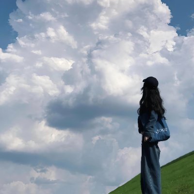 AvaLn18's profile picture. Chase your dreams, not people, because your true path will find you when you stay focused.