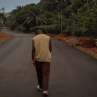 Cjtweetshismind's profile picture. Real Madrid ⚽ - Warriors 🏀 - Music 🎶