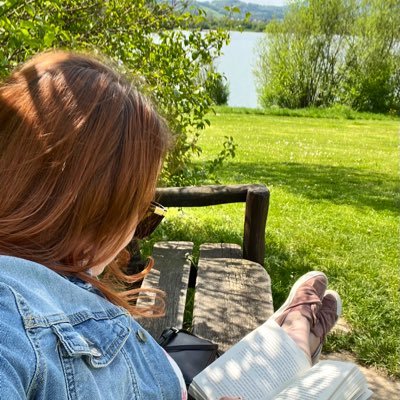 PigglewiggleMs's profile picture. Millennial. Foodie. Cooking enthusiast. Music & book lover. Catmom of 2 furry menaces. A bit (very) clumsy. 💜⟬⟭⟭⟬💜