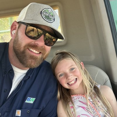 John940266's profile picture. Millioner