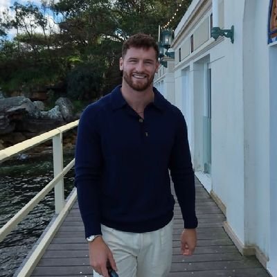 LecoJohn155517's profile picture. My energy speaks before my words. Every play is personal. I’m here to build, not brag — football built me strong🥎🏐🏐🏐⚽