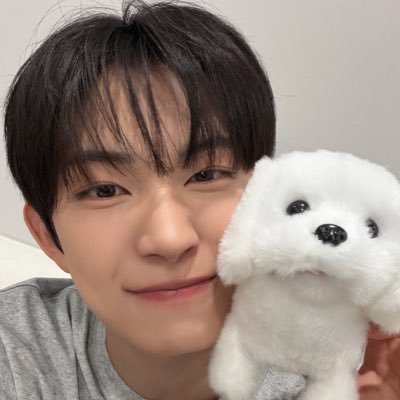 everydayerai_'s profile picture. 적게 일하고 마니마니 벌자앙( ˘꒳˘ )