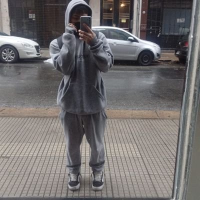 nachitogoo's profile picture. que se yo, siempre tengo auriculares puestos

♒