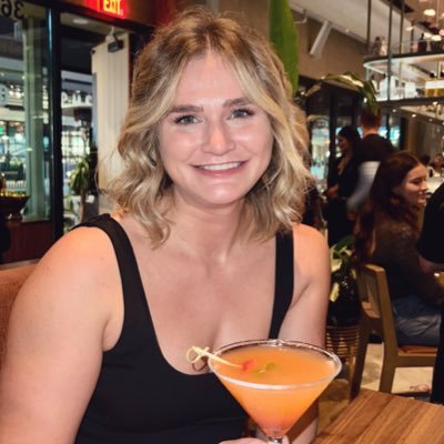 rachelloren22's profile picture. 