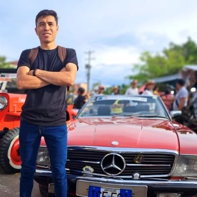 JavierBavides's profile picture. 