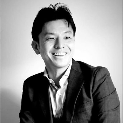 ko2_79_econ_mj's profile picture. 79期秋入学です🍂現在、化粧品メーカーでマーケティングとセールス（toB）を担当。MBA（経営学修士） ではカバーし切れない領域を補うことで、より専門的に価値を提供できるために意を決して入塾しました📖✨ 40代半ばですが、これから生涯学習を楽しみたいです。よろしくお願いします🙇