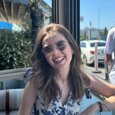 mgndgn's profile picture. Türkçe-Edebiyat Öğretmeni👩‍🏫                              Kocaeli Üniversitesi👩🏼‍🎓