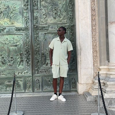 7LAOSTLOVE's profile picture. Un compte où je vous partagerai ma vision de L’AMOUR à l’aide de citations ou encore de ma façon de penser tout simplement.