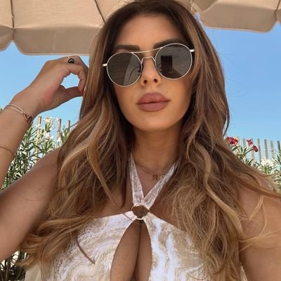 lunamelo101's profile picture. Puede que no todos los días sean buenos, pero en cada día hay algo bueno
Email: lunamelodavid717@gmail.com