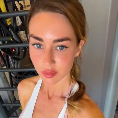 RoseRosereid433's profile picture. 